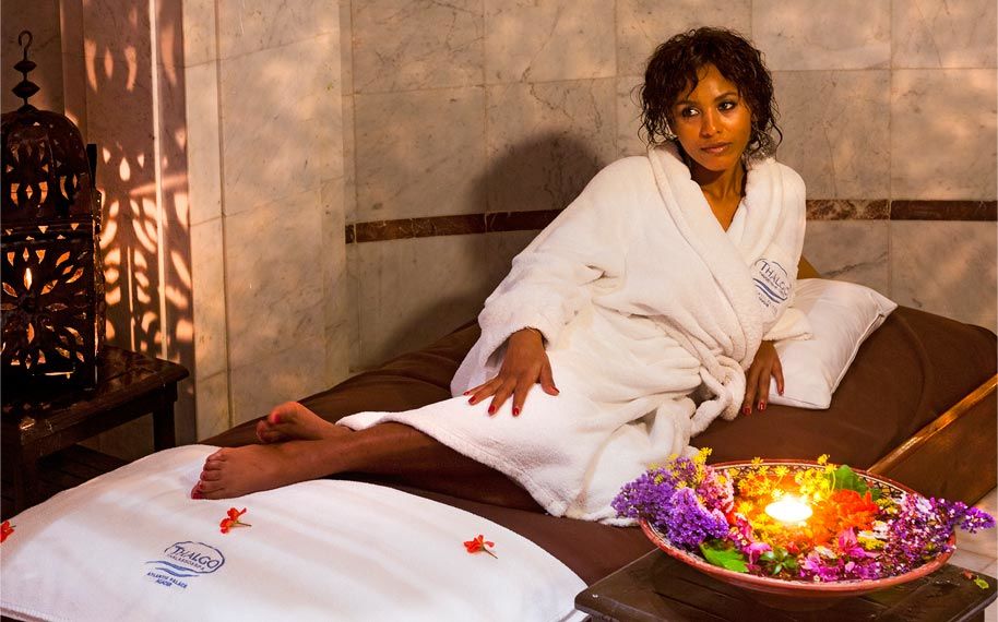 Atlantic Palace Agadir Golf Thalasso & Casino Resort Екстериор снимка A woman in a spa